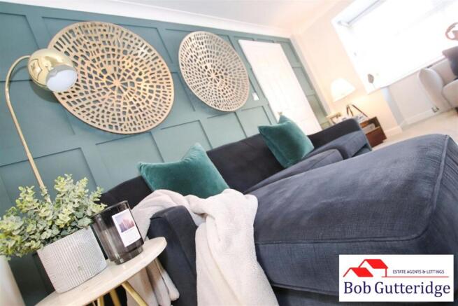 BAY FRONTED LOUNGE