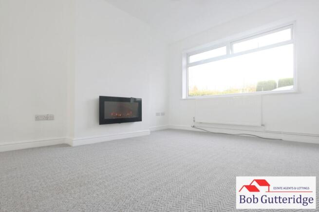 "L" SHAPED OPEN PLAN LOUNGE / DINER