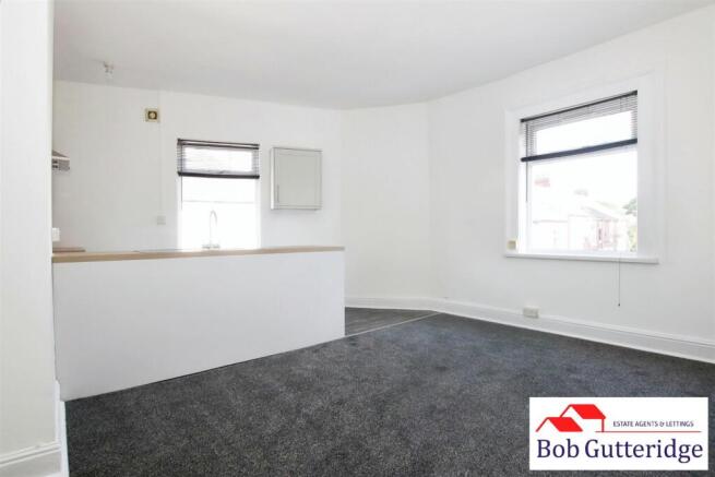 OPEN PLAN FITTED KITCHEN/LOUNGE DINER