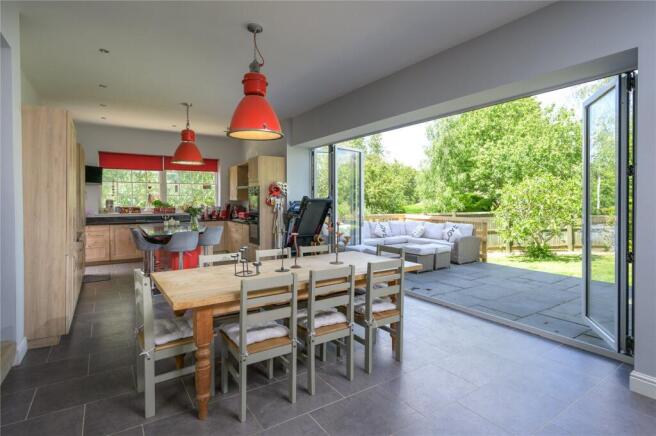 Kitchen diner