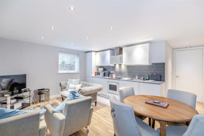 8629578-interior20.jpg