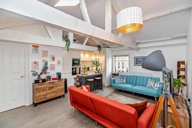 Kitchen/Lounge