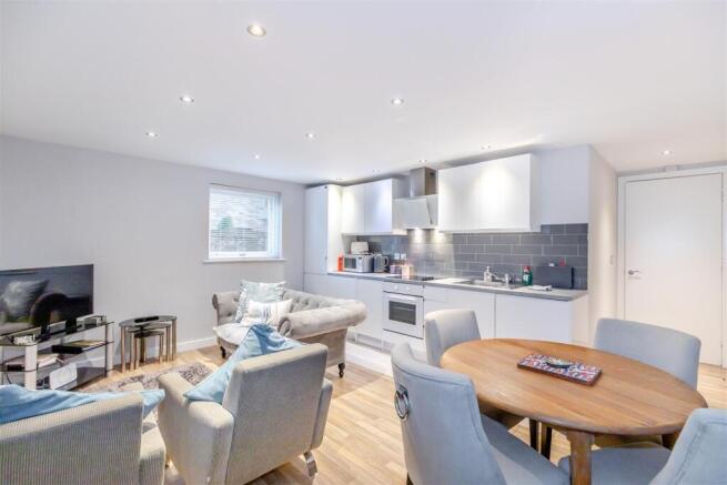 8629578-interior20.jpg