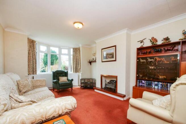Lounge/Dining Room