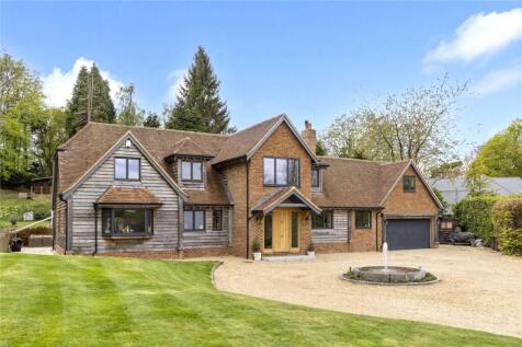 Square Drive, Haslemere, Surrey, GU27