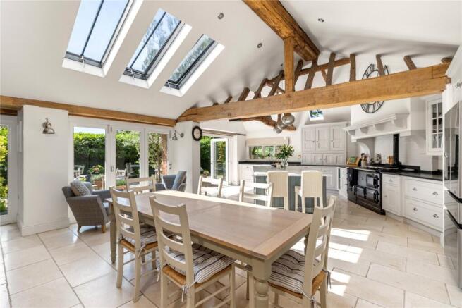 Kitchen/Dining