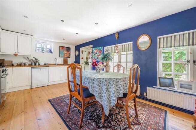 Kitchen/ Breakfast