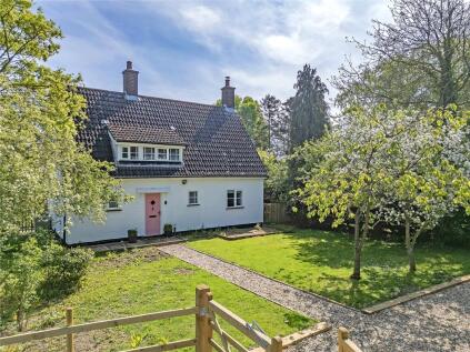 Debenham Road, Mickfield, Stowmarket, Suffolk, IP14