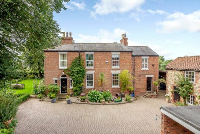 4 bedroom detached house for sale in The Old Vicarage, Bishop Norton ...