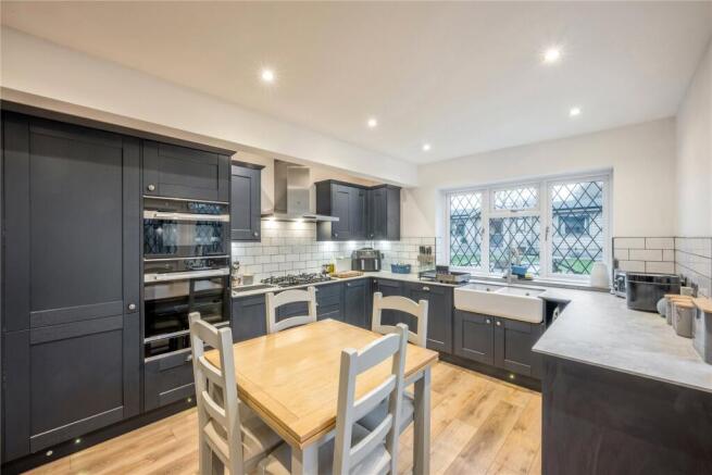 Kitchen/Breakfast Rm