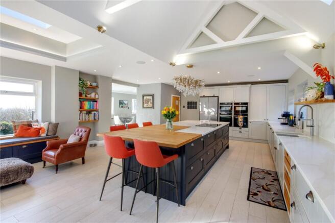 Kitchen/Breakfast Rm