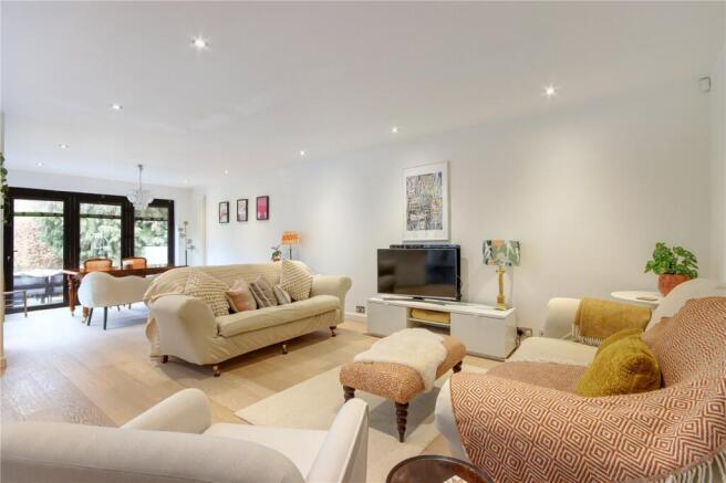 Sitting/Living Area
