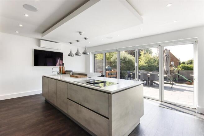 Kitchen/Breakfast Rm