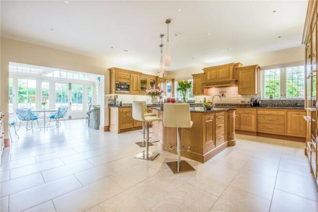 Kitchen/Breakfast Rm