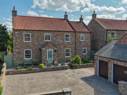 Main Street, Tollerton, York