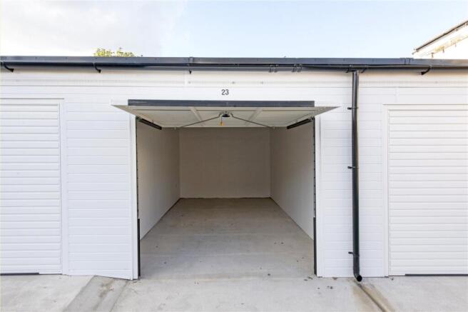 Garage Wandle Road