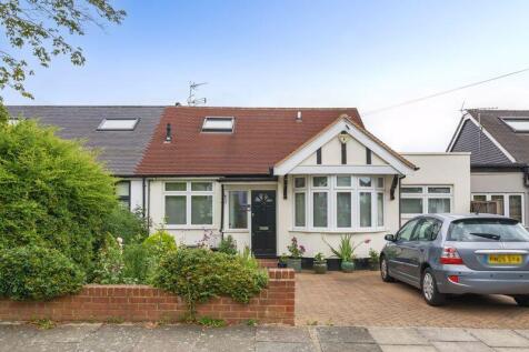 Weirdale Avenue, Whetstone