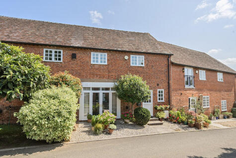 Yeomans Barn, Newnham Court