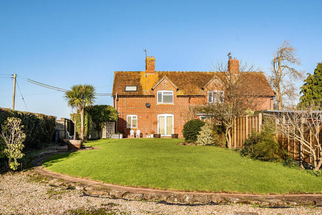 1376920-7-691b2a9...