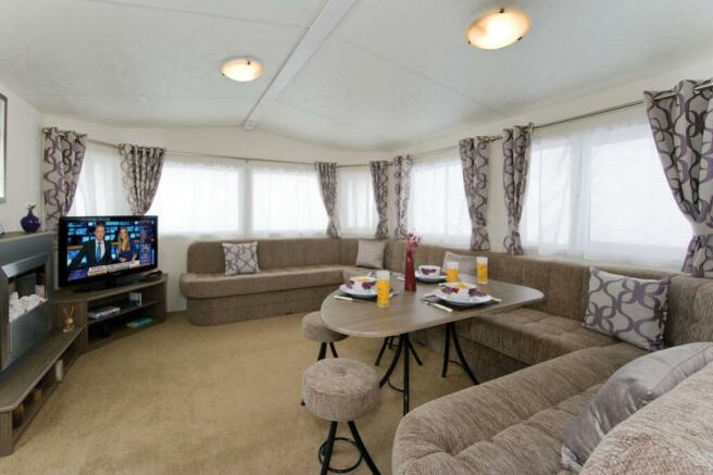 bromley-deluxe-caravan-lounge2-1181x787