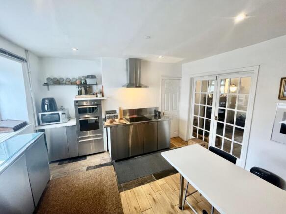 Diningkitchen