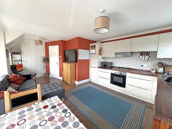 Lounge/Kitchen