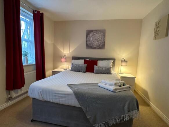 Bedroom 1.jpg