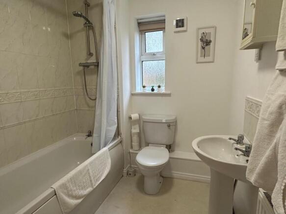 Bedroom 2.jpg