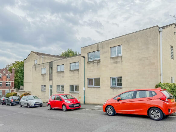 2 bedroom apartment to rent Oldfield Park