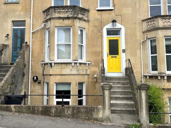 19a Station Road ...