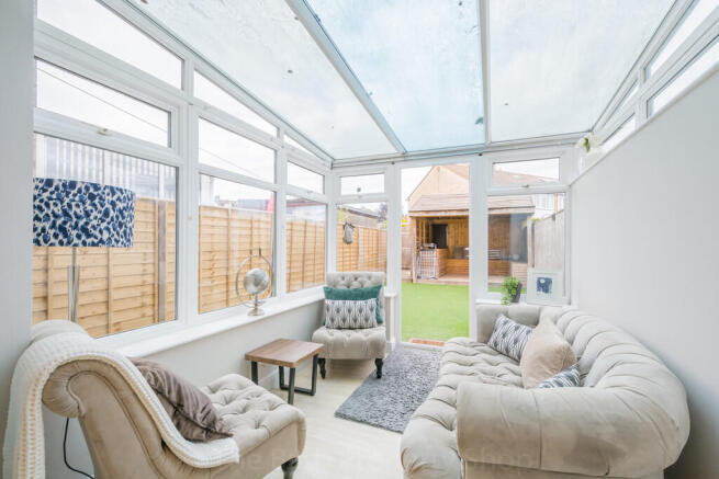 27 Combe Road New...