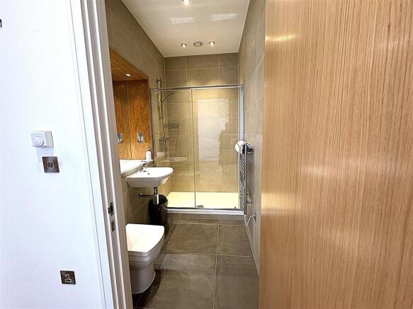 Shower room.jpg