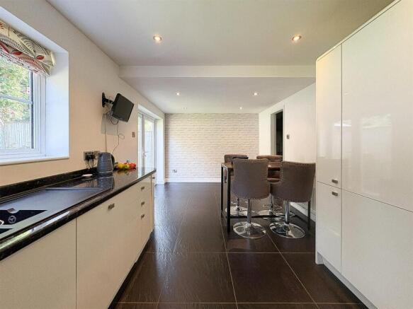 KITCHEN-4.jpg
