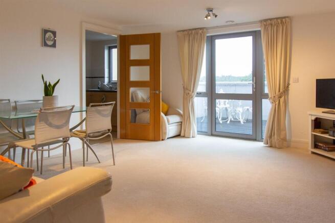 Corbetts Court 52 - Living Room-2.jpg