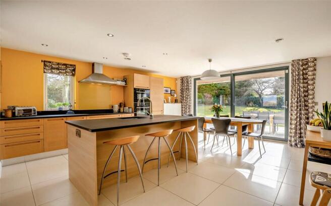 Kitchen/Dining
