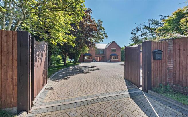 Gates & Driveway
