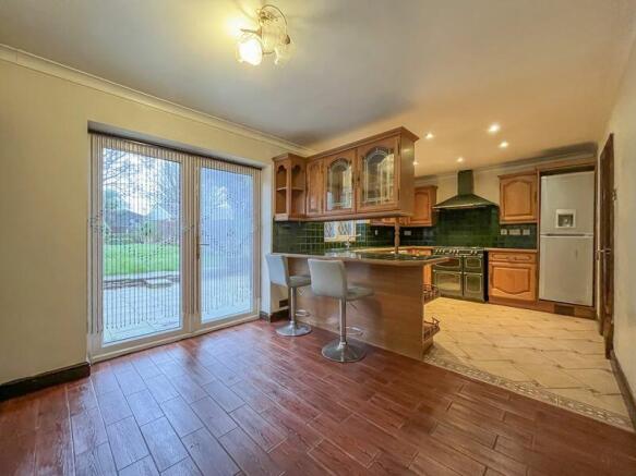 BREAKFAST KITCHEN