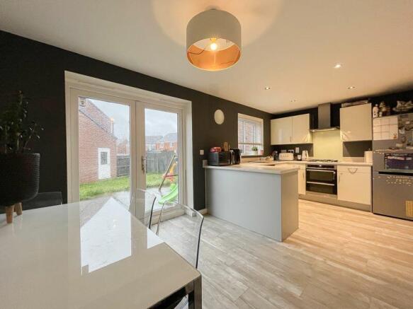 KITCHEN/DINER