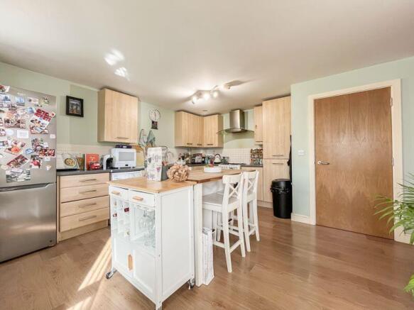 LOUNGE/DINING AREA/KITCHEN