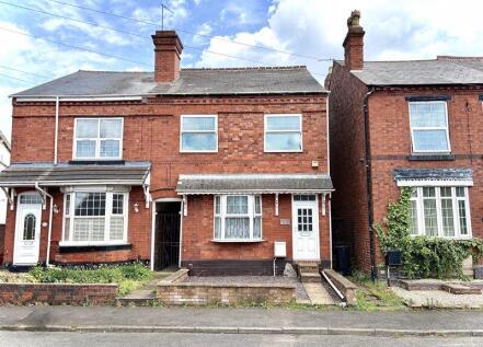 Ivyhouse Lane, COSELEY, WV14 9JU