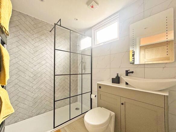 Family Shower Room