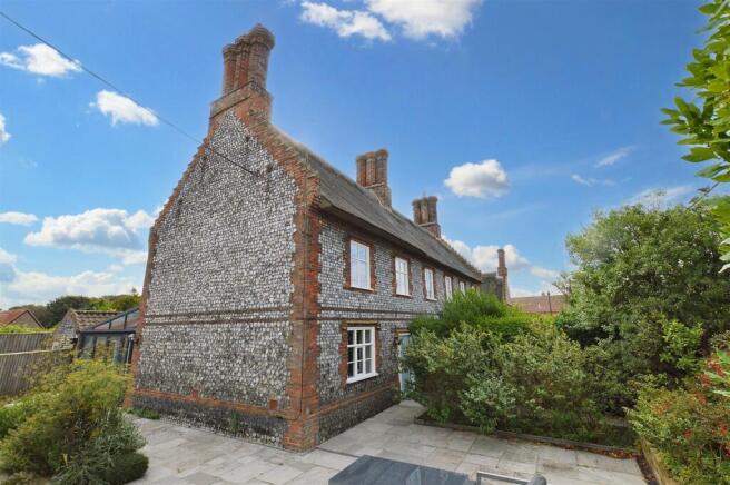 DSC_0003 - 2025-09-11T131522.055.jpg