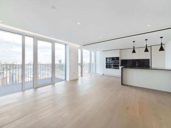 Admiralty House, E1w