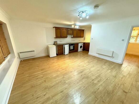 Open Plan Living Room & Kitchen
