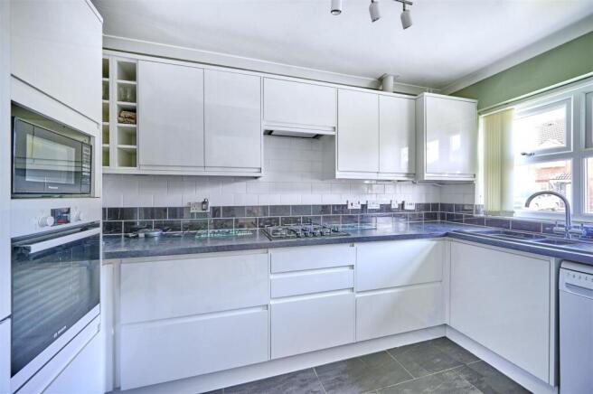 Modern Fitted Kitchen