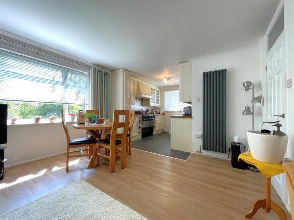 Sitting Room 2.jpg