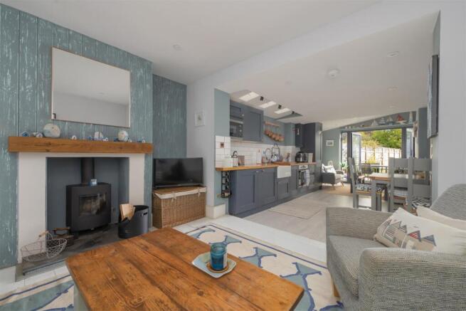 Island Wall, Whitstable