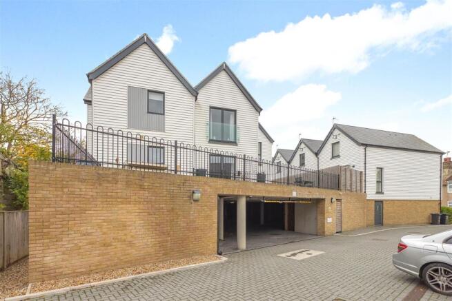 Cornwallis Circle, Whitstable