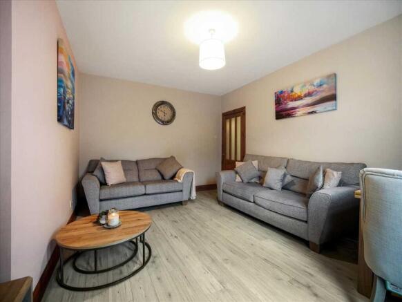 Lounge Dining (2)