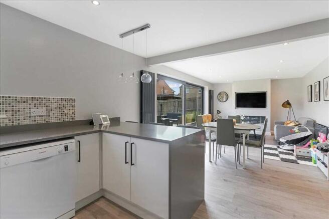 Kitchen Area (2)